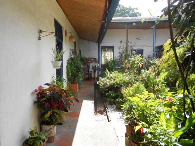 Casa de 6 alcobas en venta en La Pola, Ibagué, 728 m² · foto 20 de 24