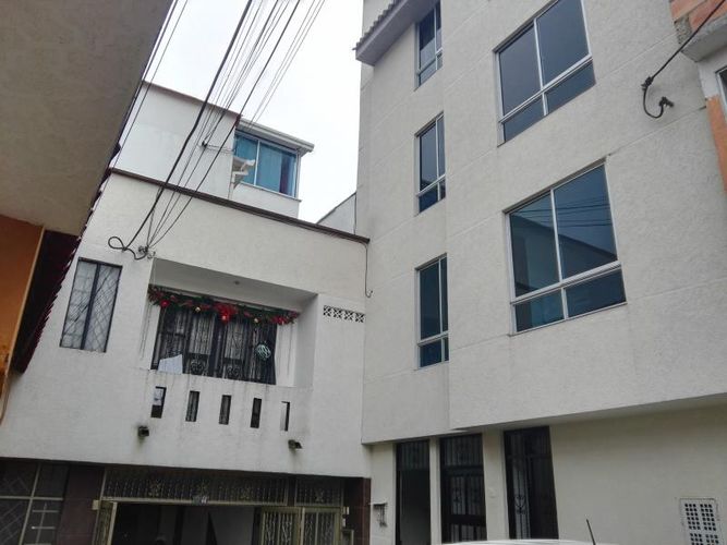 Edificio en venta en Cordobita, Ibagué, 532 m² · foto 2 de 11