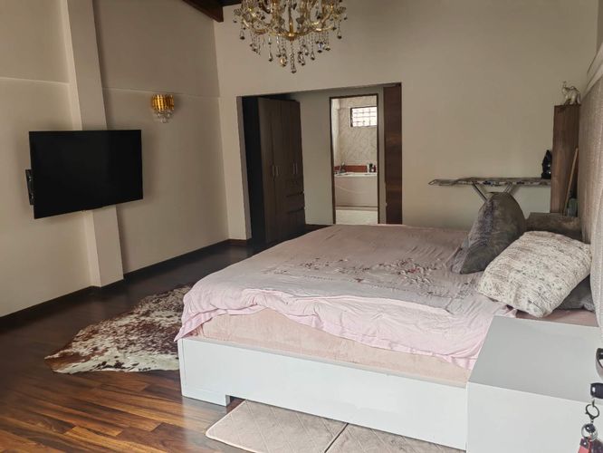 Casa de 4 alcobas en venta en El Recreo De Los Frailes, Bogotá, 247 m² · foto 10 de 13