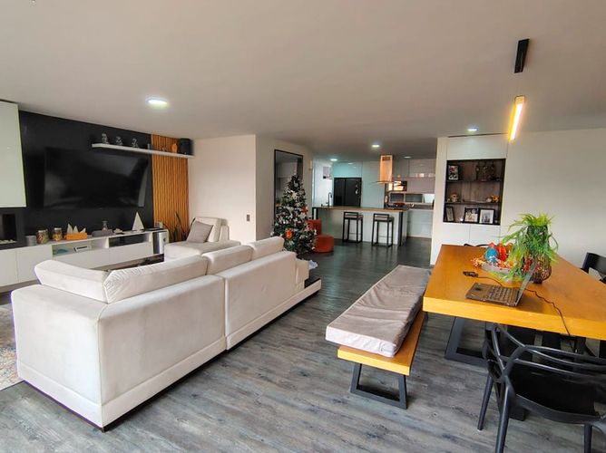 Apartamento de 3 alcobas en venta en El Llano (Santa Elena), Medellín, 220 m² · foto 13 de 18