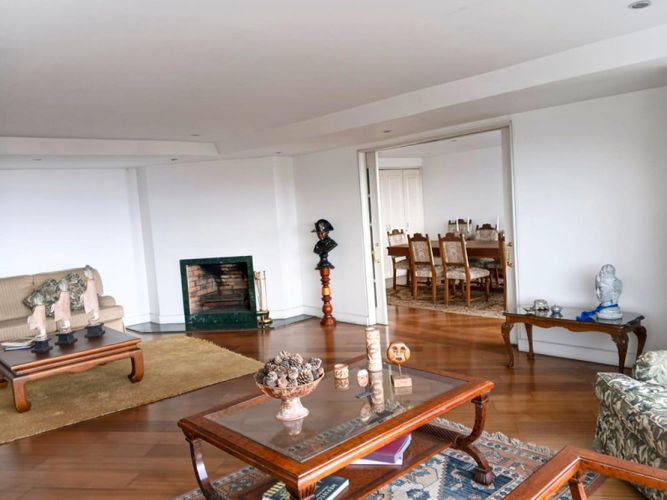 Apartamento de 4 alcobas en arriendo en Chicó Alto, Bogotá, 350 m² · foto 3 de 13
