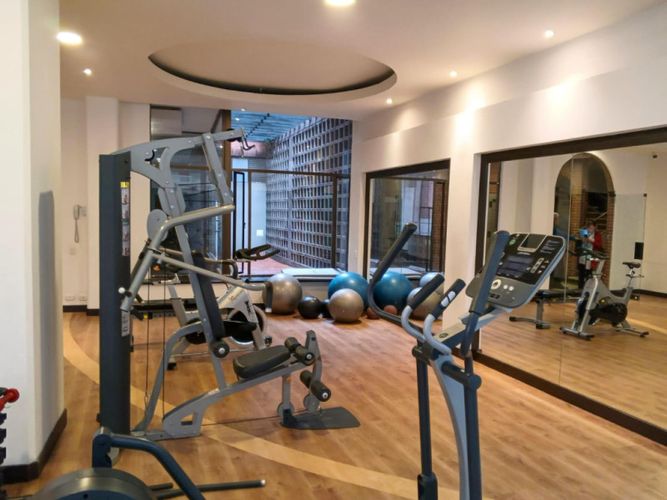 Apartamento de 4 alcobas en arriendo en Chicó Alto, Bogotá, 350 m² · foto 13 de 13