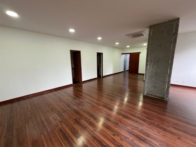 Oficina en arriendo en El Poblado, Medellín, 116 m² · foto 9 de 17