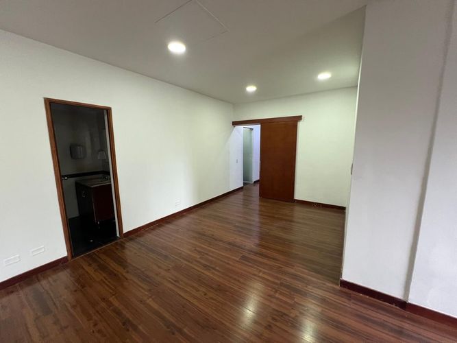 Oficina en arriendo en El Poblado, Medellín, 116 m² · foto 11 de 17