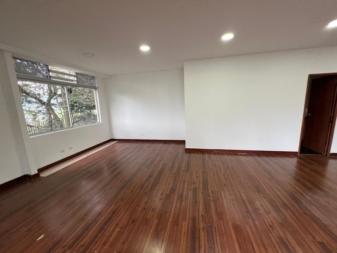 Oficina en arriendo en El Poblado, Medellín, 116 m² · foto 10 de 17