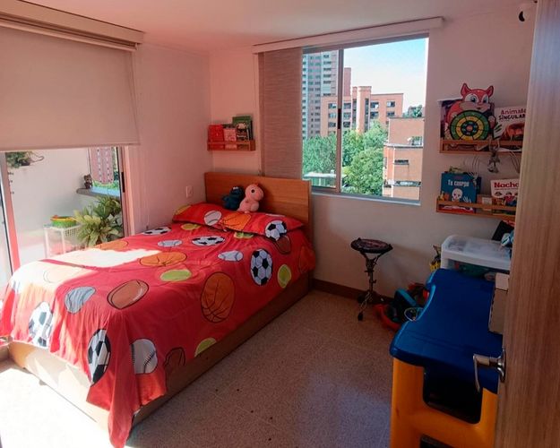 Apartamento de 3 alcobas en venta en El Poblado, Medellín, 125 m² · foto 8 de 10