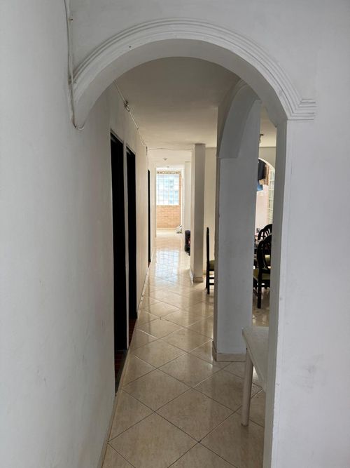 Edificio en venta en Las Palmas, Medellín, 409 m² · foto 2 de 15