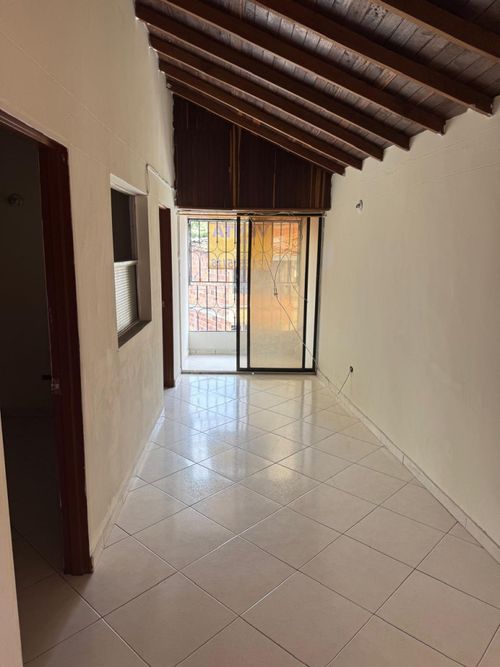 Edificio en venta en Las Palmas, Medellín, 409 m² · foto 4 de 15