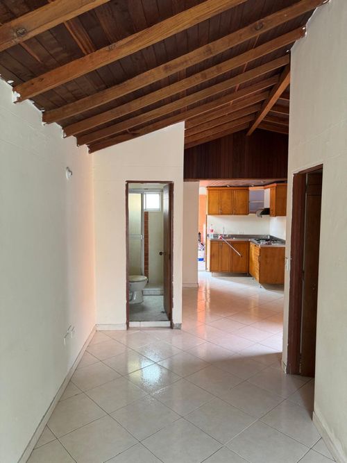 Edificio en venta en Las Palmas, Medellín, 409 m² · foto 5 de 15