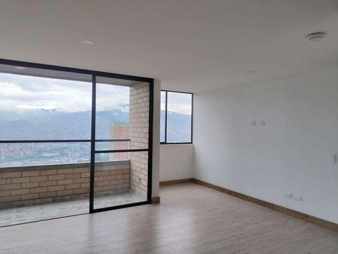 Apartamento en venta en El Poblado, Medellín · foto 3 de 16