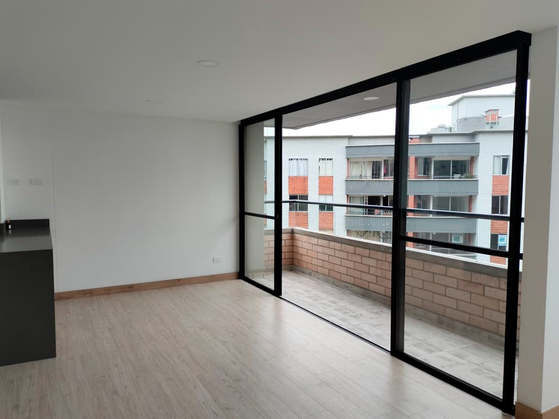 Apartamento en venta en El Poblado, Medellín · foto 2 de 16