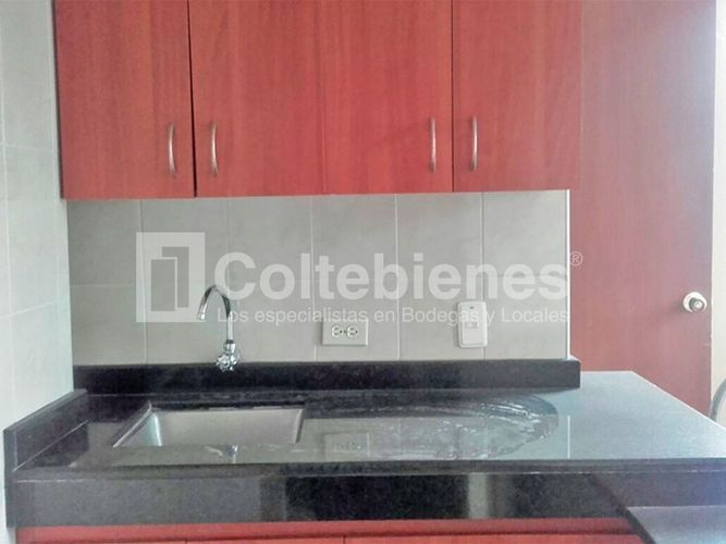 Edificio en venta en San Diego, Medellín, 392 m² · foto 2 de 13