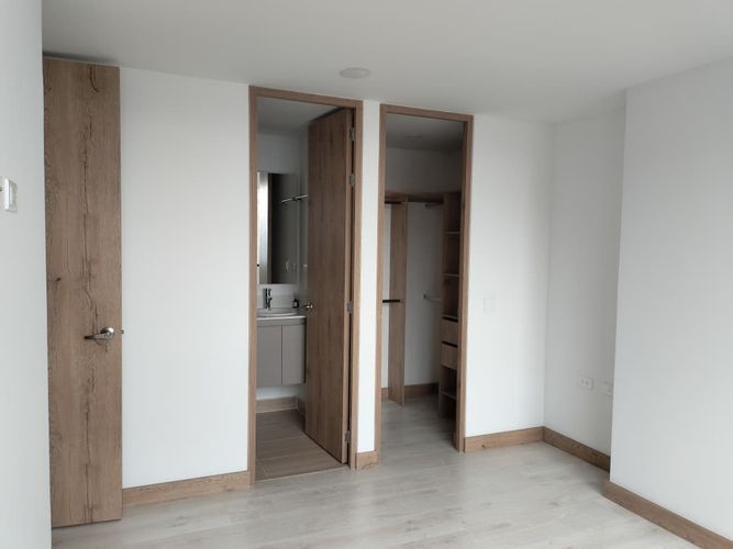 Apartamento en venta en El Poblado, Medellín · foto 9 de 15