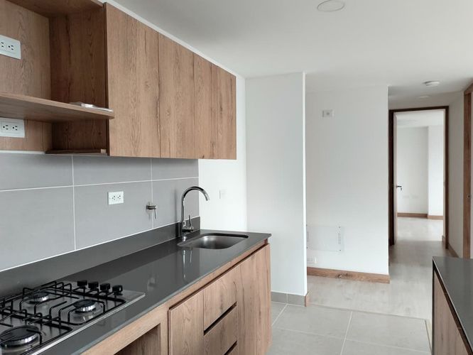 Apartamento en venta en El Poblado, Medellín · foto 4 de 15