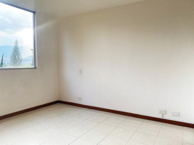 Apartamento de 2 alcobas en arriendo en El Poblado, Medellín, 86 m² · foto 6 de 13