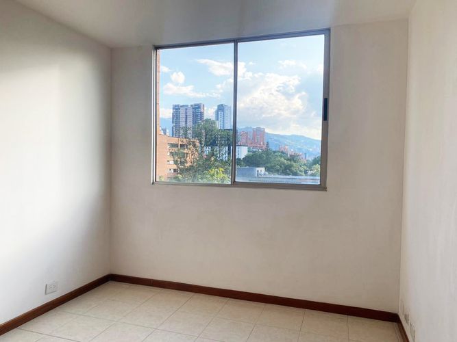 Apartamento de 2 alcobas en arriendo en El Poblado, Medellín, 86 m² · foto 10 de 13