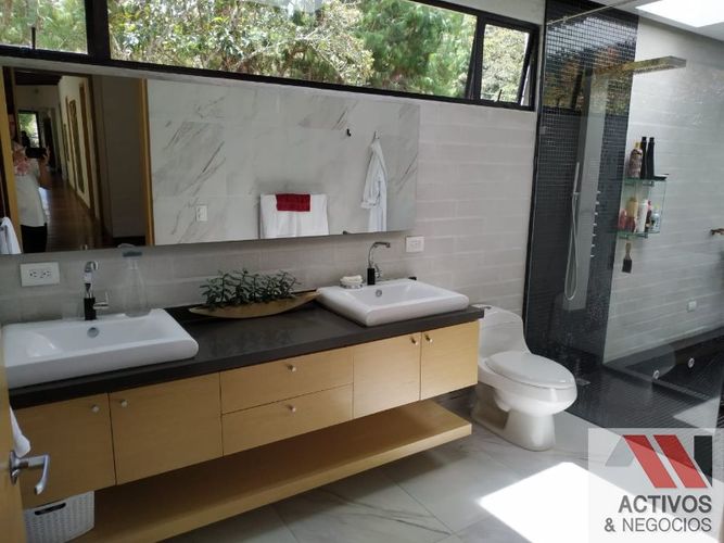 Casa de 4 alcobas en venta en Las Palmas, Envigado · foto 6 de 19