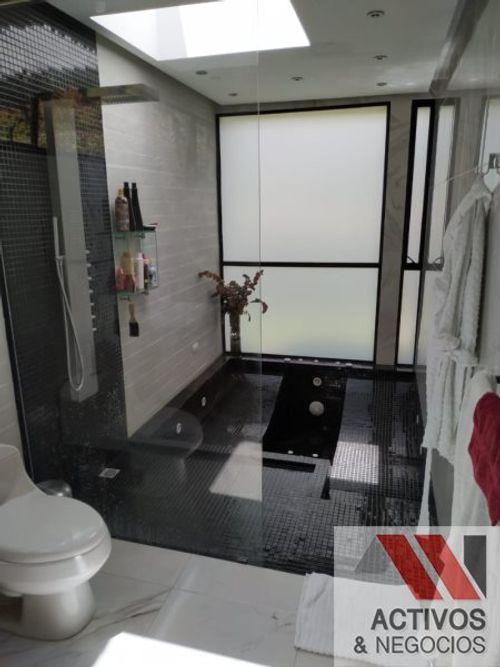 Casa de 4 alcobas en venta en Las Palmas, Envigado · foto 7 de 19