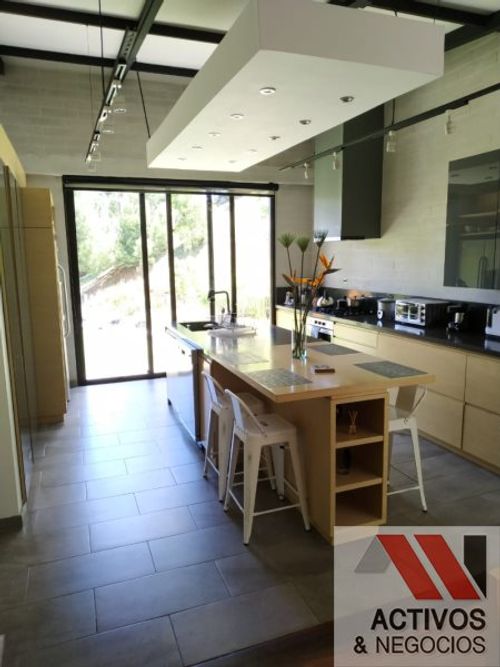 Casa de 4 alcobas en venta en Las Palmas, Envigado · foto 8 de 19