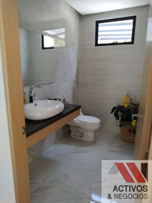 Casa de 4 alcobas en venta en Las Palmas, Envigado · foto 13 de 19
