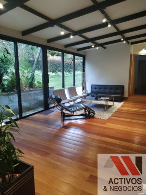 Casa de 4 alcobas en venta en Las Palmas, Envigado · foto 16 de 19
