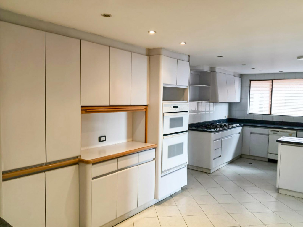 Apartamento en venta en Chicó Alto, Bogotá · foto 11 de 13
