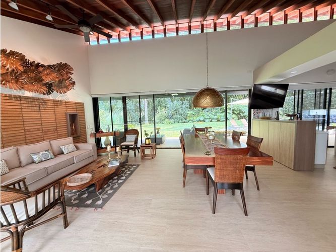 Casa de 4 alcobas en venta en Via El Eden, Armenia, 350 m² · foto 2 de 24