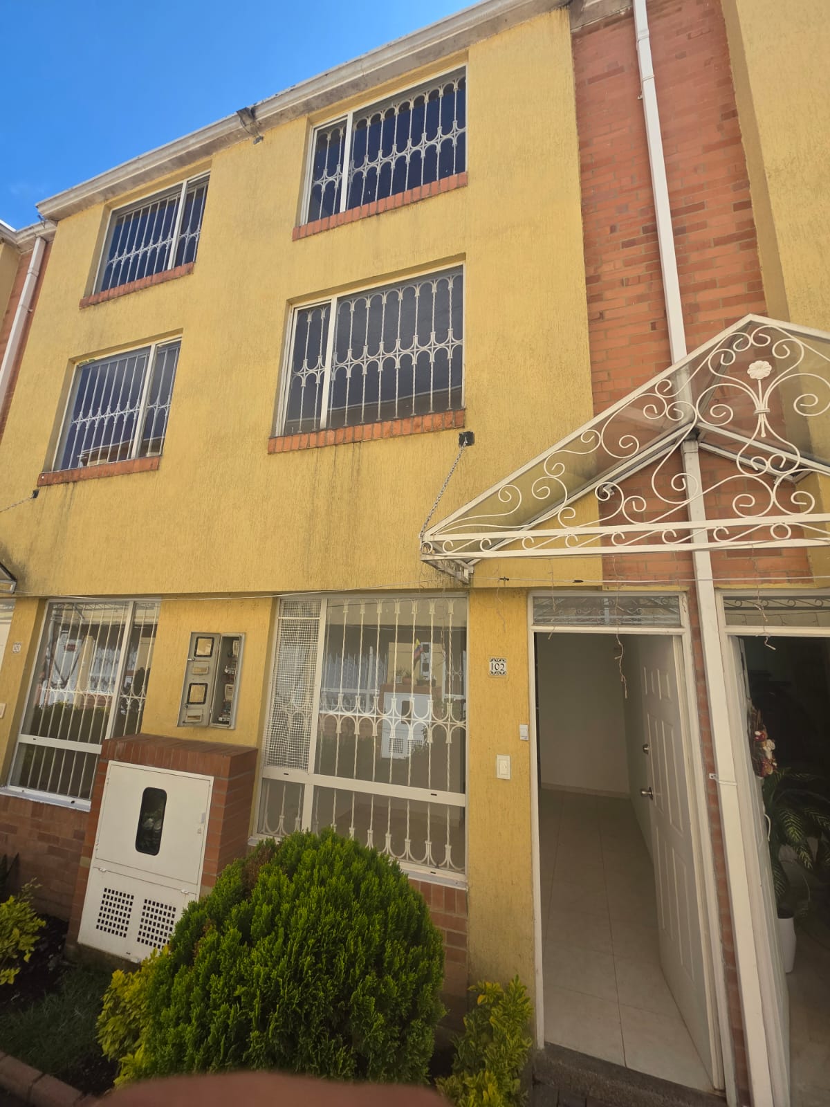 Casa en venta en Lagos De Torca, Bogotá · foto 2 de 16