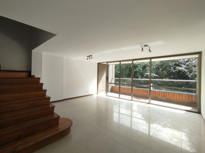 Apartamento de 3 alcobas en arriendo en El Diamante No. 2, Medellín, 120 m² · foto 3 de 20