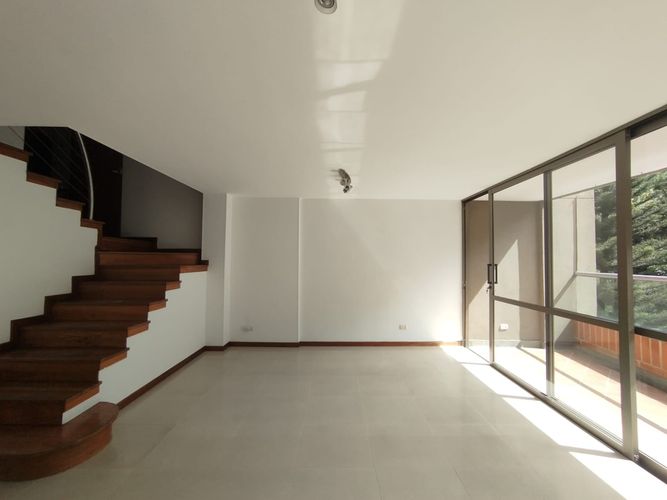 Apartamento de 3 alcobas en arriendo en El Diamante No. 2, Medellín, 120 m² · foto 4 de 20
