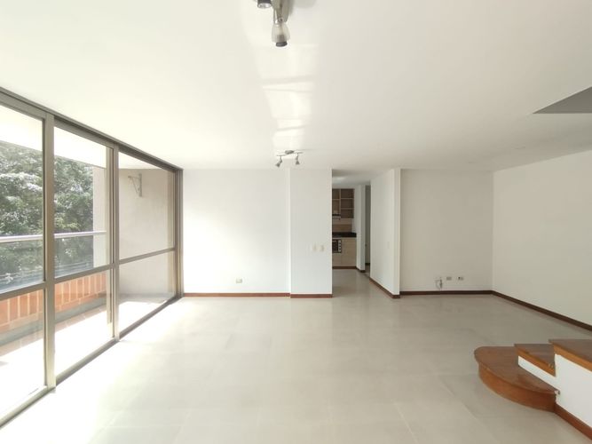 Apartamento de 3 alcobas en arriendo en El Diamante No. 2, Medellín, 120 m² · foto 5 de 20