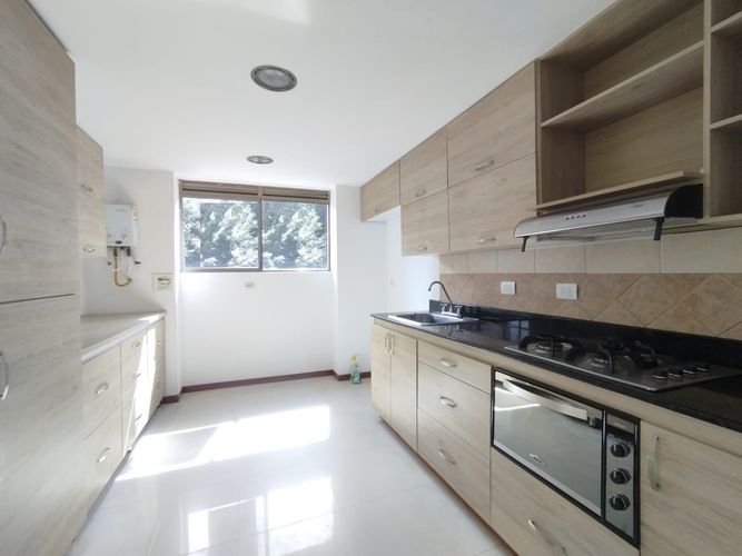 Apartamento de 3 alcobas en arriendo en El Diamante No. 2, Medellín, 120 m² · foto 6 de 20