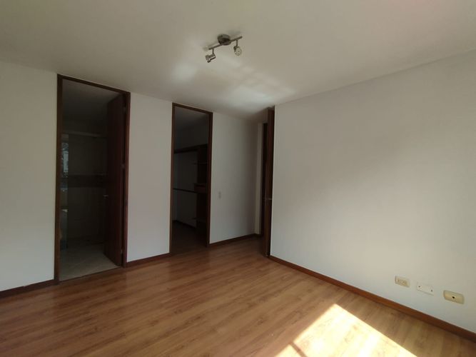 Apartamento de 3 alcobas en arriendo en El Diamante No. 2, Medellín, 120 m² · foto 16 de 20
