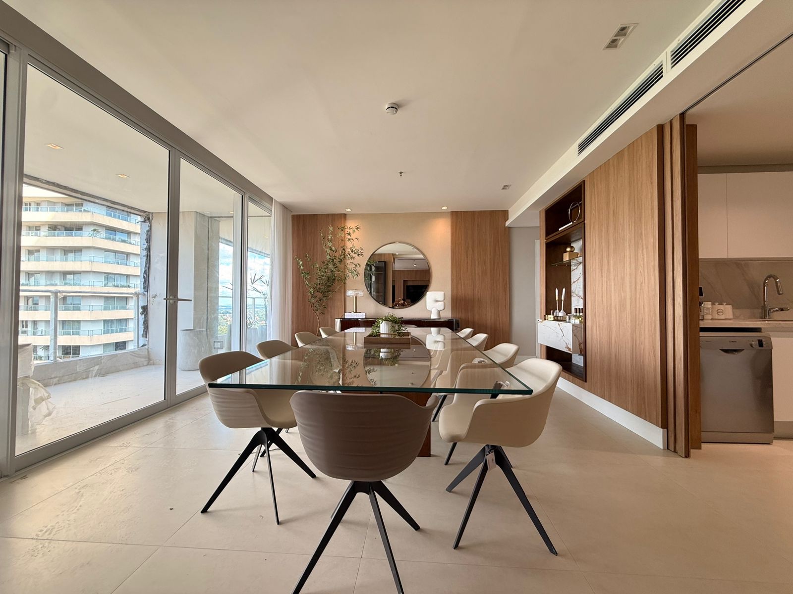 EN VENTA DEPARTAMENTO DE LUJO A ESTRENAR EN BARRIO MBUCURUCYA — foto 3