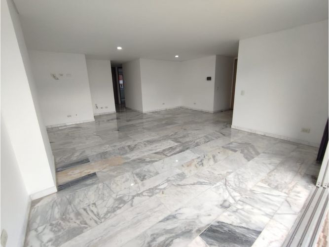 Apartamento en arriendo en Conquistadores, Medellín, 100 m² · foto 5 de 21