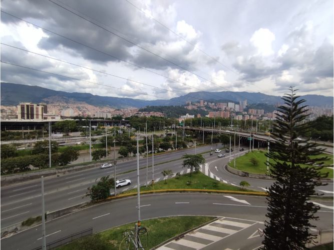 Apartamento en arriendo en Conquistadores, Medellín, 100 m² · foto 16 de 21