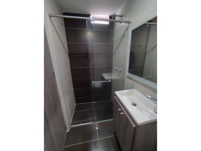 Apartamento en arriendo en Conquistadores, Medellín, 100 m² · foto 18 de 21