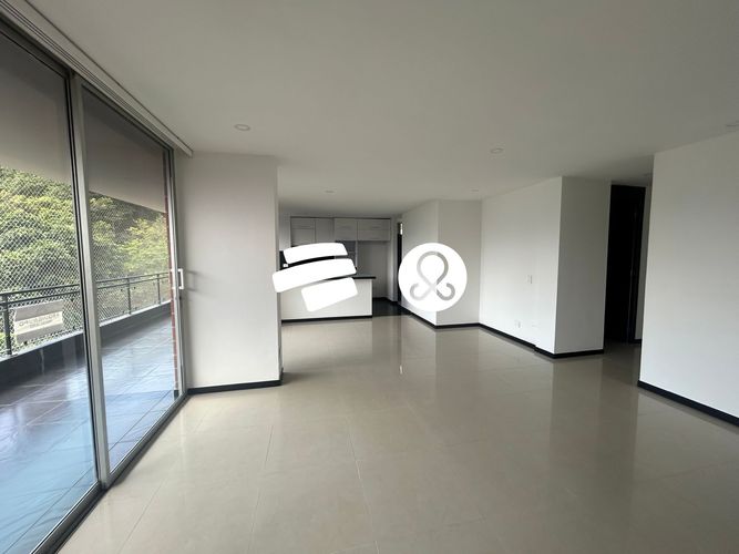 Apartamento de 3 alcobas en venta en El Poblado, Medellín, 150 m² · foto 7 de 15