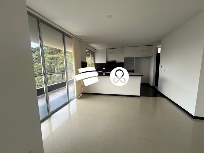 Apartamento de 3 alcobas en venta en El Poblado, Medellín, 150 m² · foto 9 de 15