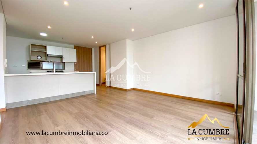 Apartamento de 2 alcobas en arriendo en Los Balsos, Medellín, 95 m² · foto 3 de 11