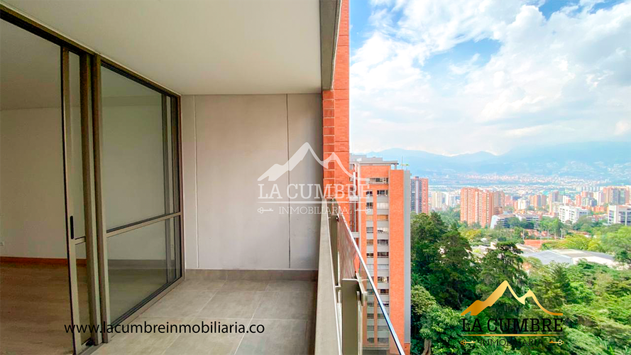 Apartamento de 2 alcobas en arriendo en Los Balsos, Medellín, 95 m² · foto 4 de 11