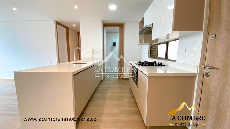 Apartamento de 2 alcobas en arriendo en Los Balsos, Medellín, 95 m² · foto 5 de 11