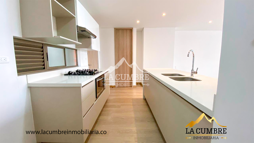 Apartamento de 2 alcobas en arriendo en Los Balsos, Medellín, 95 m² · foto 6 de 11