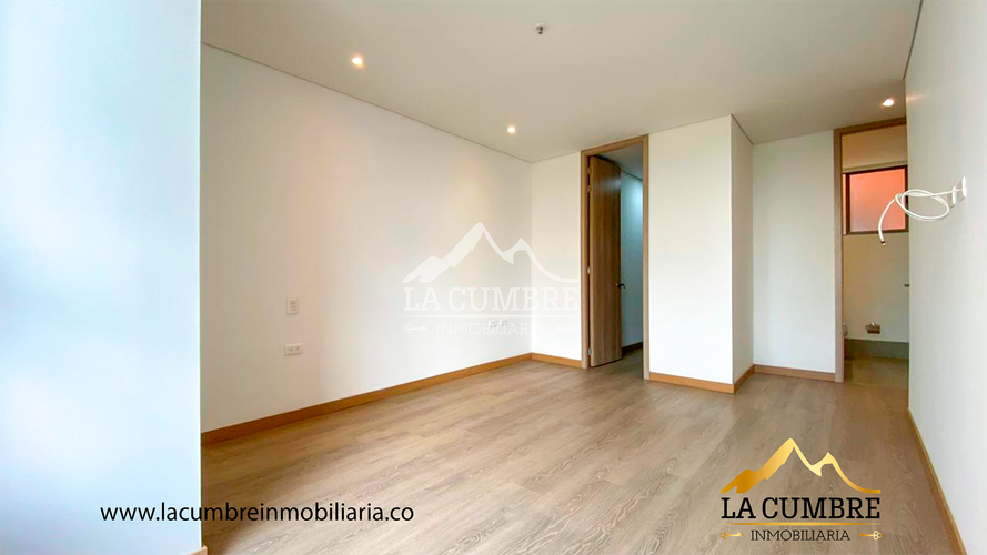 Apartamento de 2 alcobas en arriendo en Los Balsos, Medellín, 95 m² · foto 8 de 11