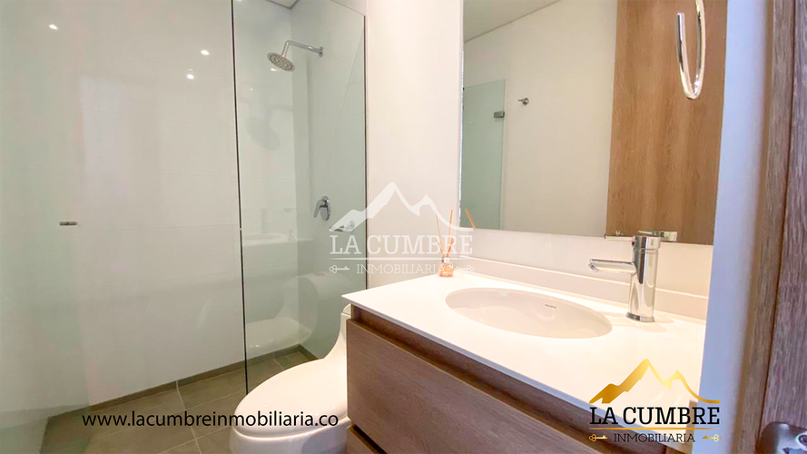 Apartamento de 2 alcobas en arriendo en Los Balsos, Medellín, 95 m² · foto 9 de 11
