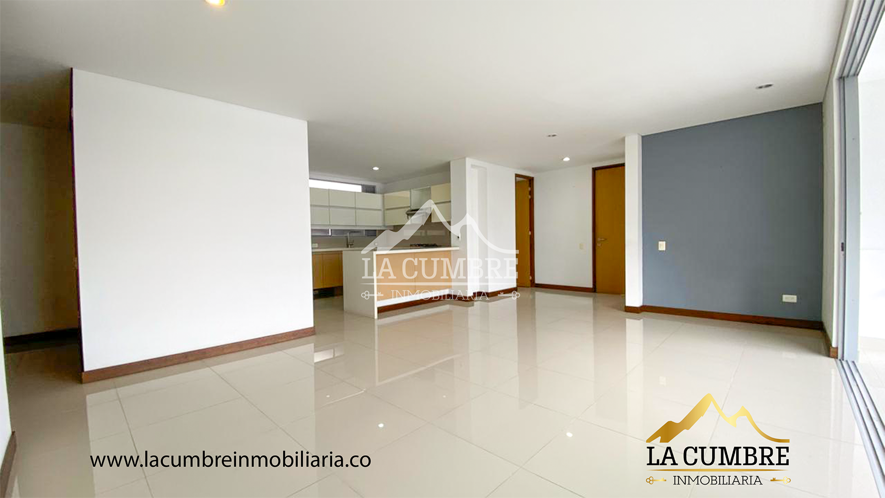 Apartamento en arriendo en Los Balsos, Medellín · foto 2 de 15