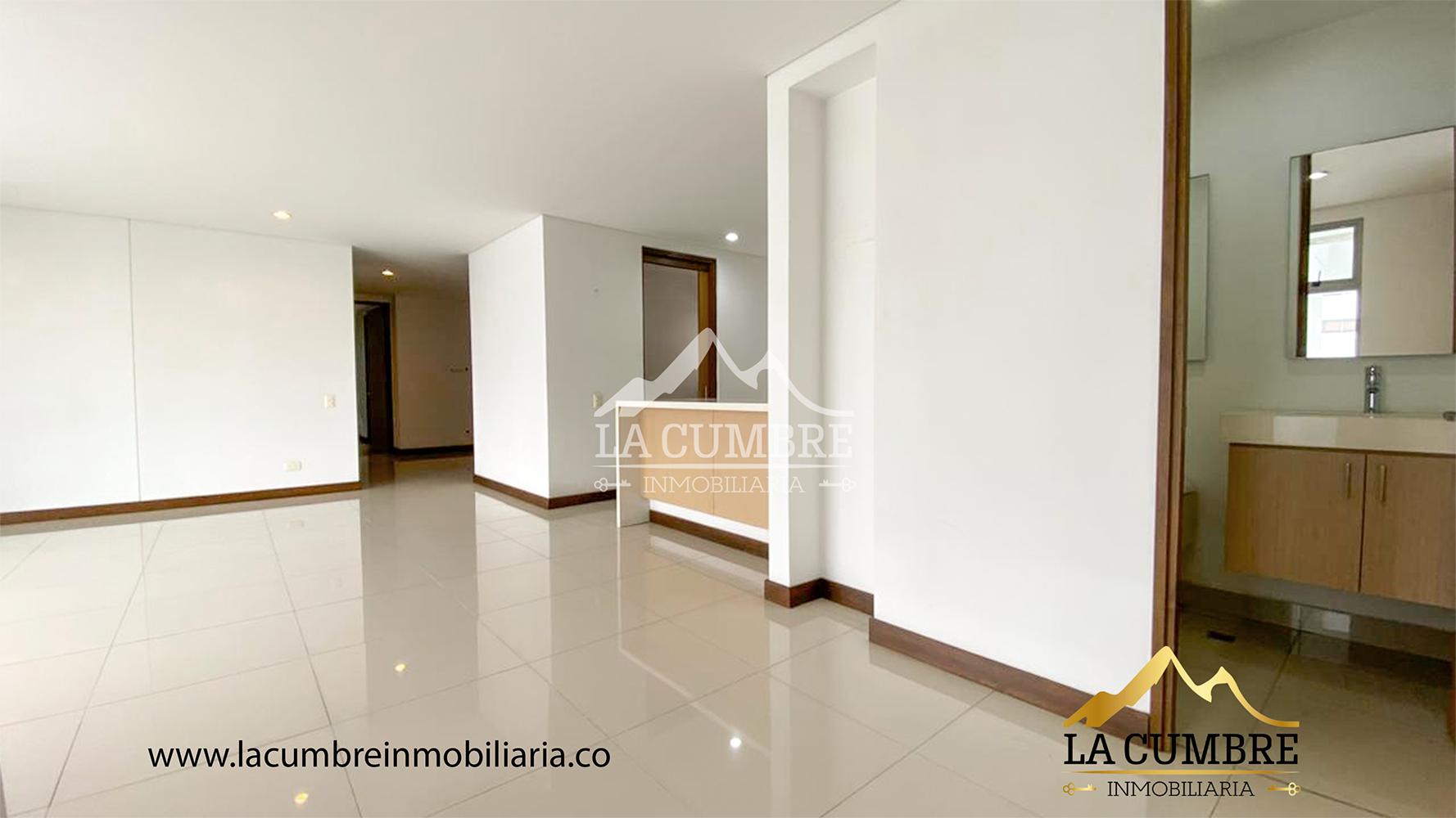 Apartamento en arriendo en Los Balsos, Medellín · foto 3 de 15