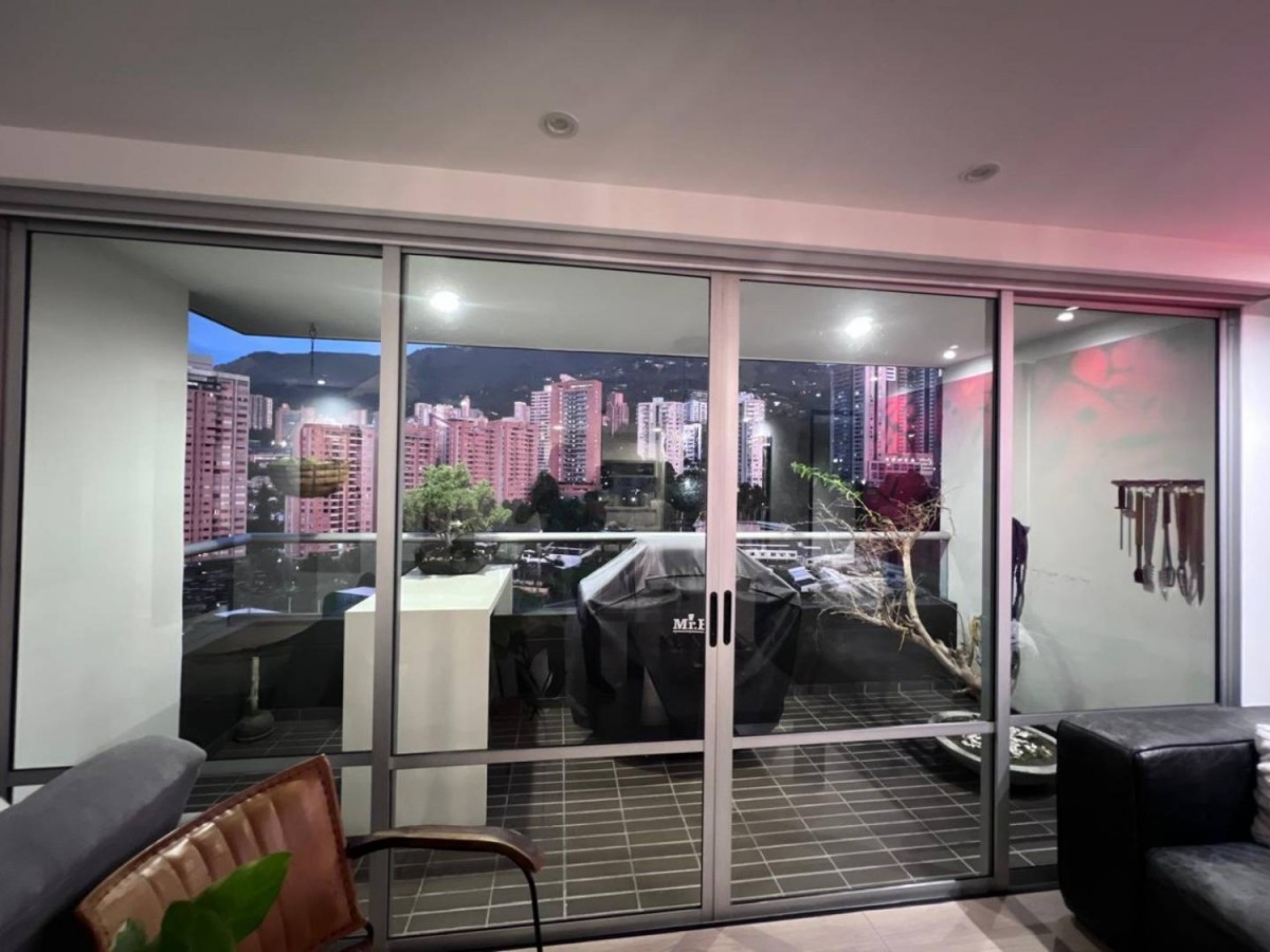 Apartamento en venta en Altos Del Poblado, Medellín · foto 5 de 24