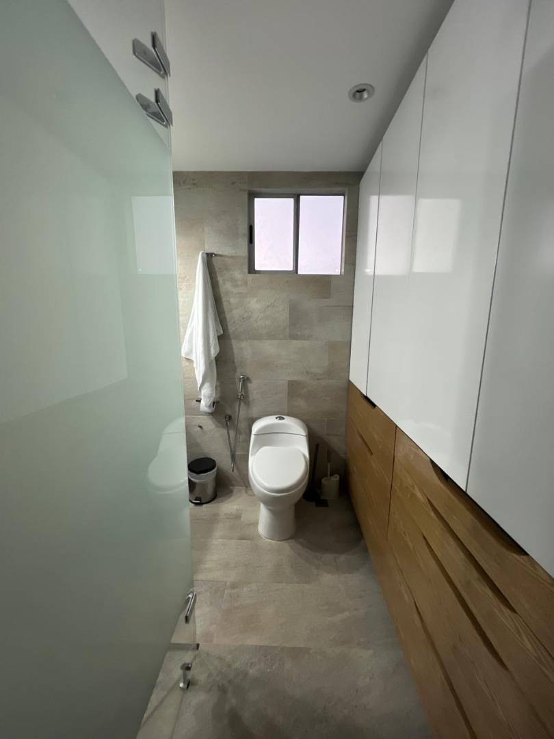 Apartamento en venta en Altos Del Poblado, Medellín · foto 9 de 24