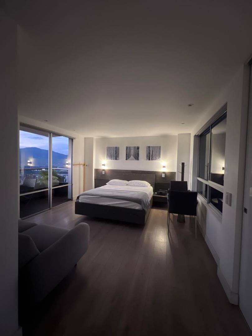 Apartamento en venta en Altos Del Poblado, Medellín · foto 10 de 24